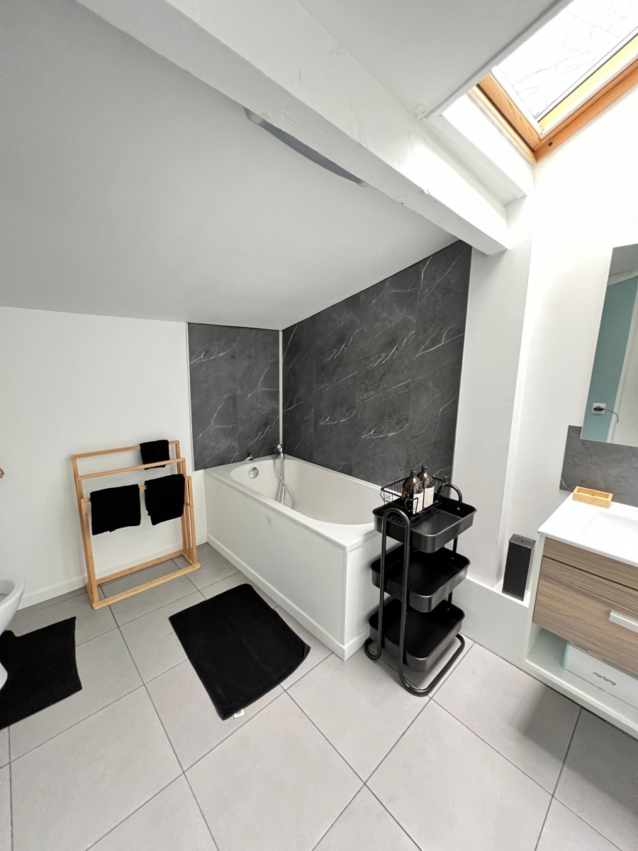 
                                                Vente
                                                 IMMEUBLE D'INVESTISSEMENT CHATEAUROUX