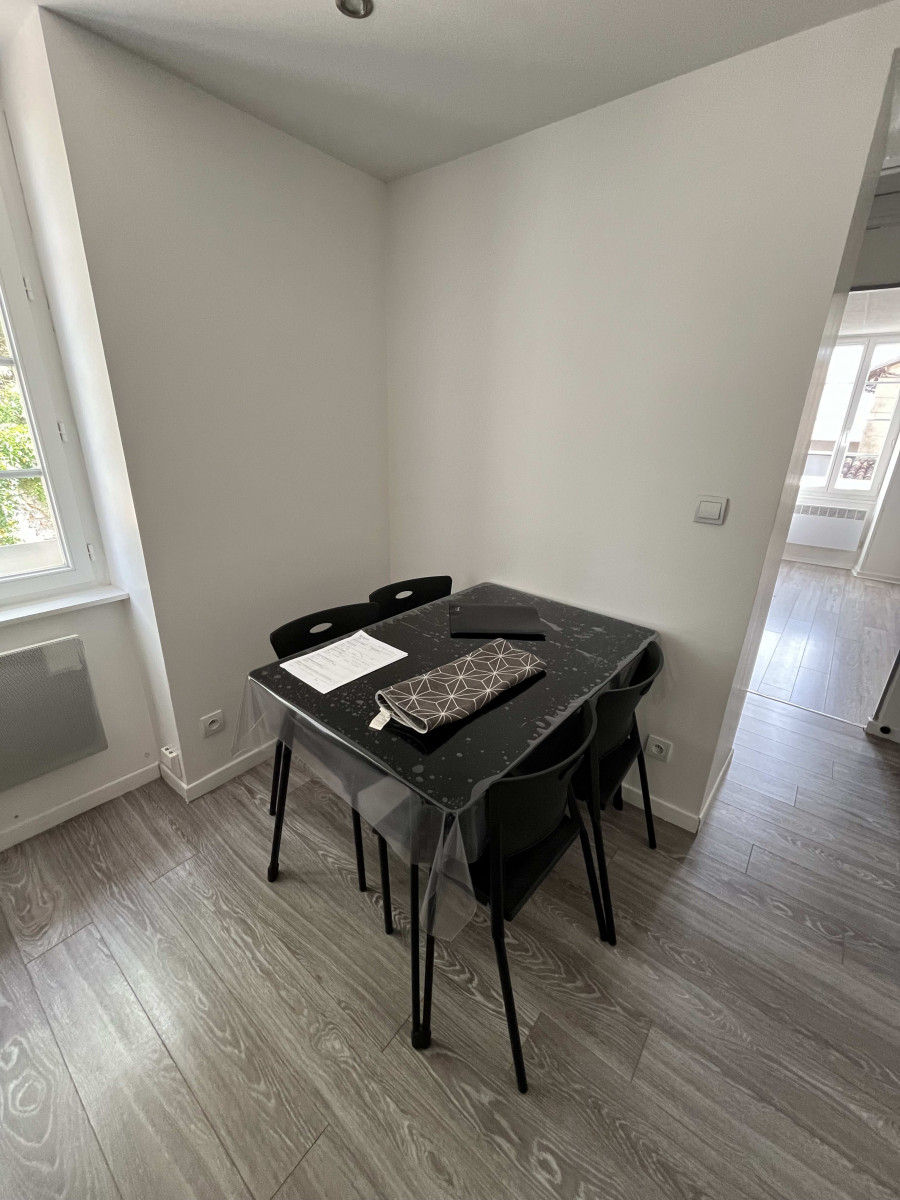 
                                                Vente
                                                 IMMEUBLE D'INVESTISSEMENT NIORT