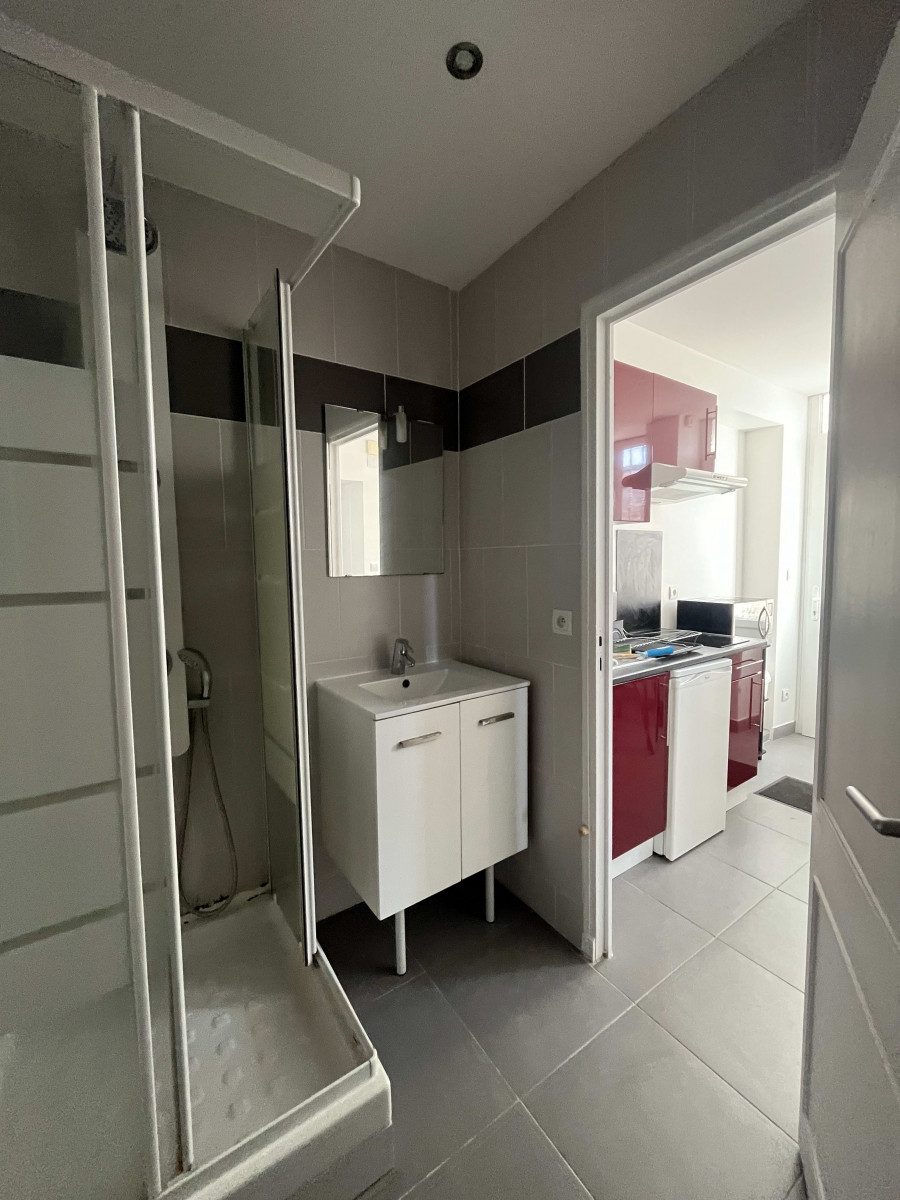 
                                                Vente
                                                 IMMEUBLE D'INVESTISSEMENT NIORT
