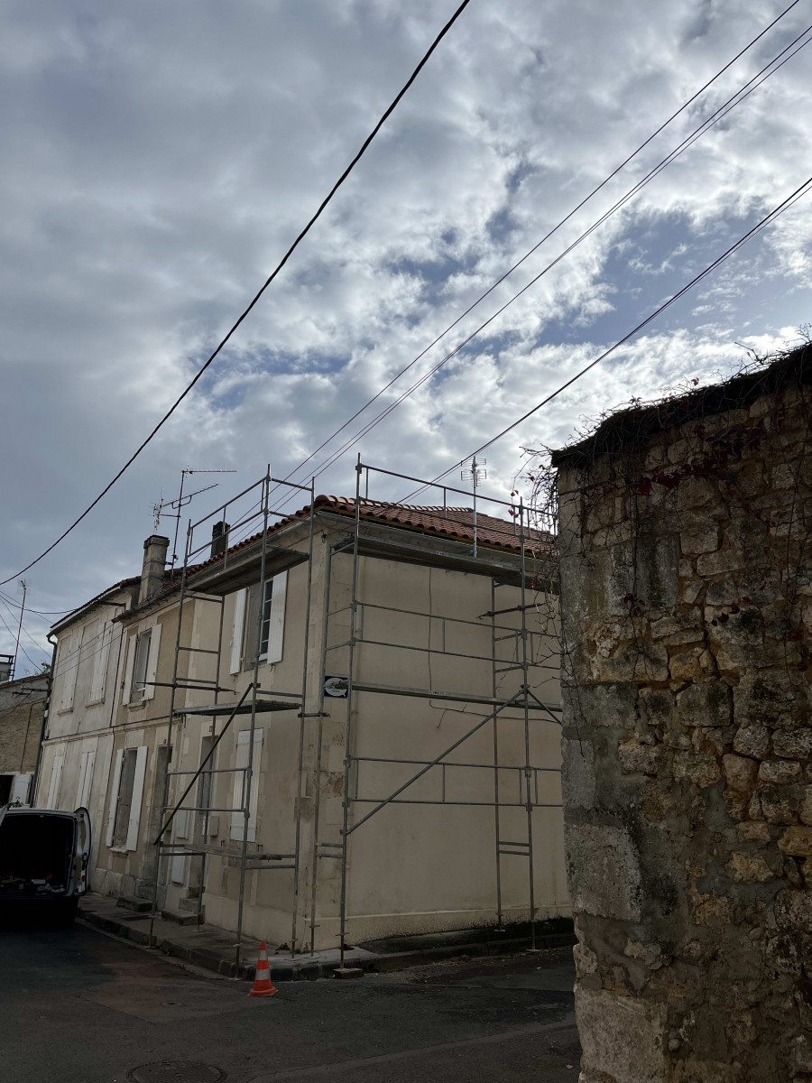
                                                Vente
                                                 IMMEUBLE D'INVESTISSEMENT NIORT