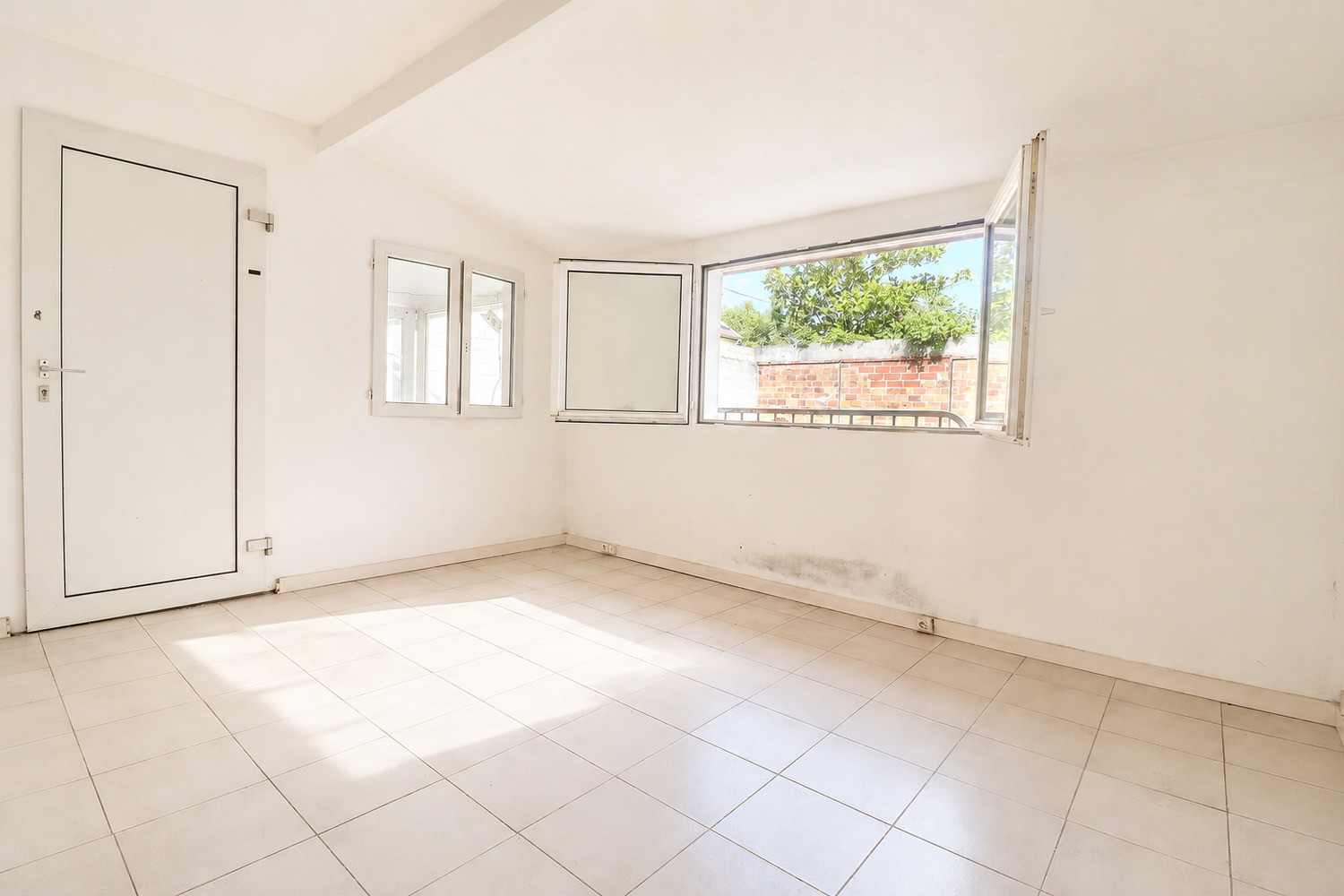 
                                                Vente
                                                 IMMEUBLE EN COPROPRIÉTÉ - 3 LOTS D’HABITATION