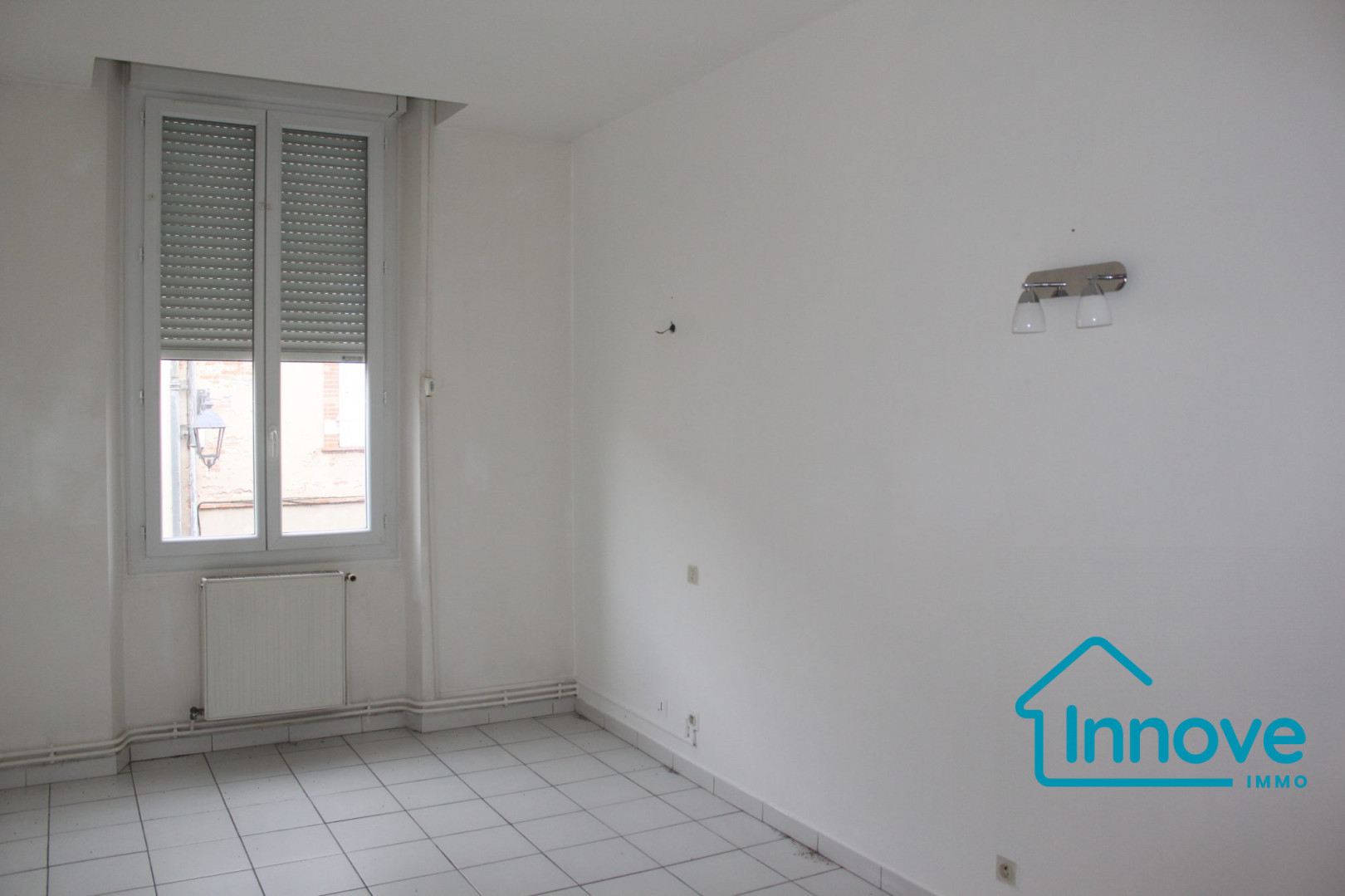 
                                                Vente
                                                 Immeuble et parking au coeur de Grenade