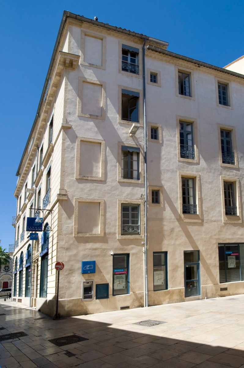 
                                                Vente
                                                 Immeuble Nîmes - 1 590 m²