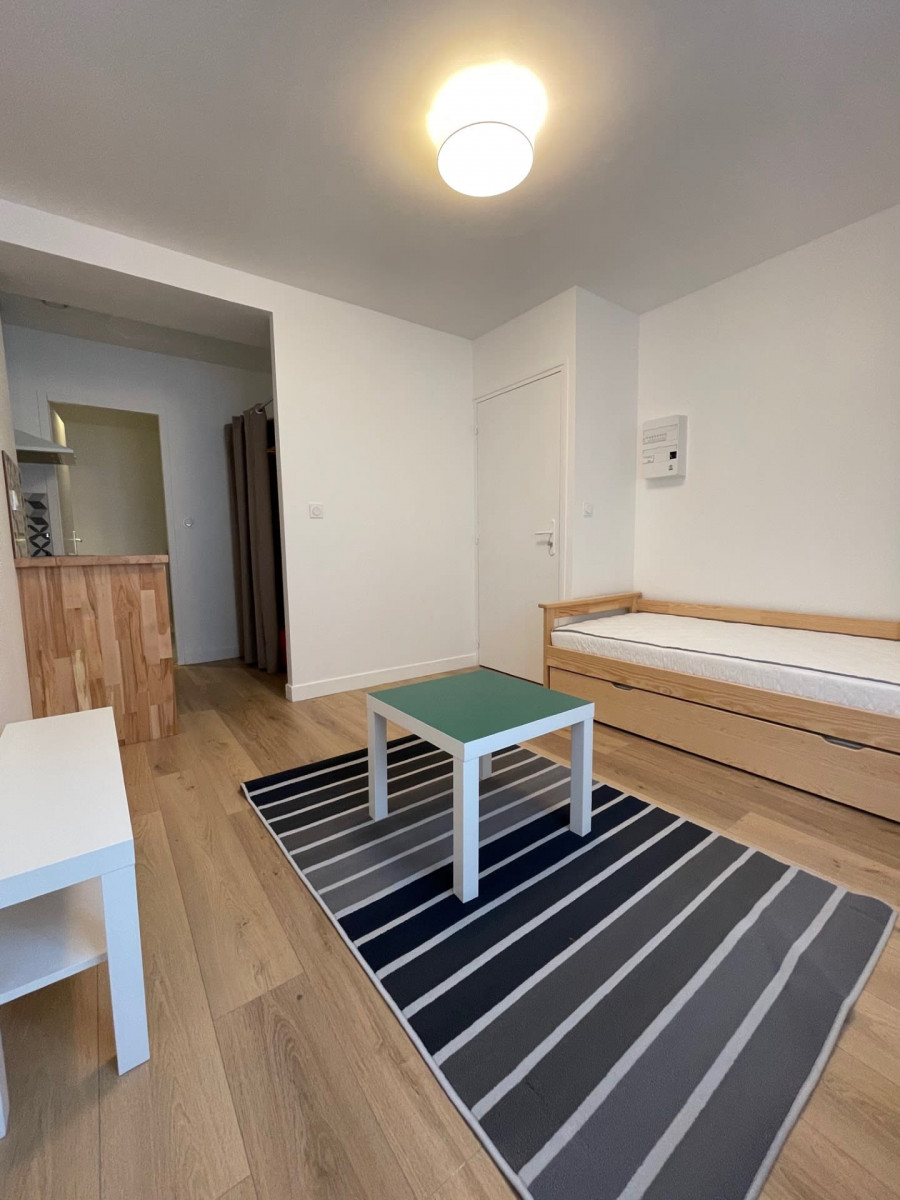 
                                                Vente
                                                 Immeuble ORLEANS centre