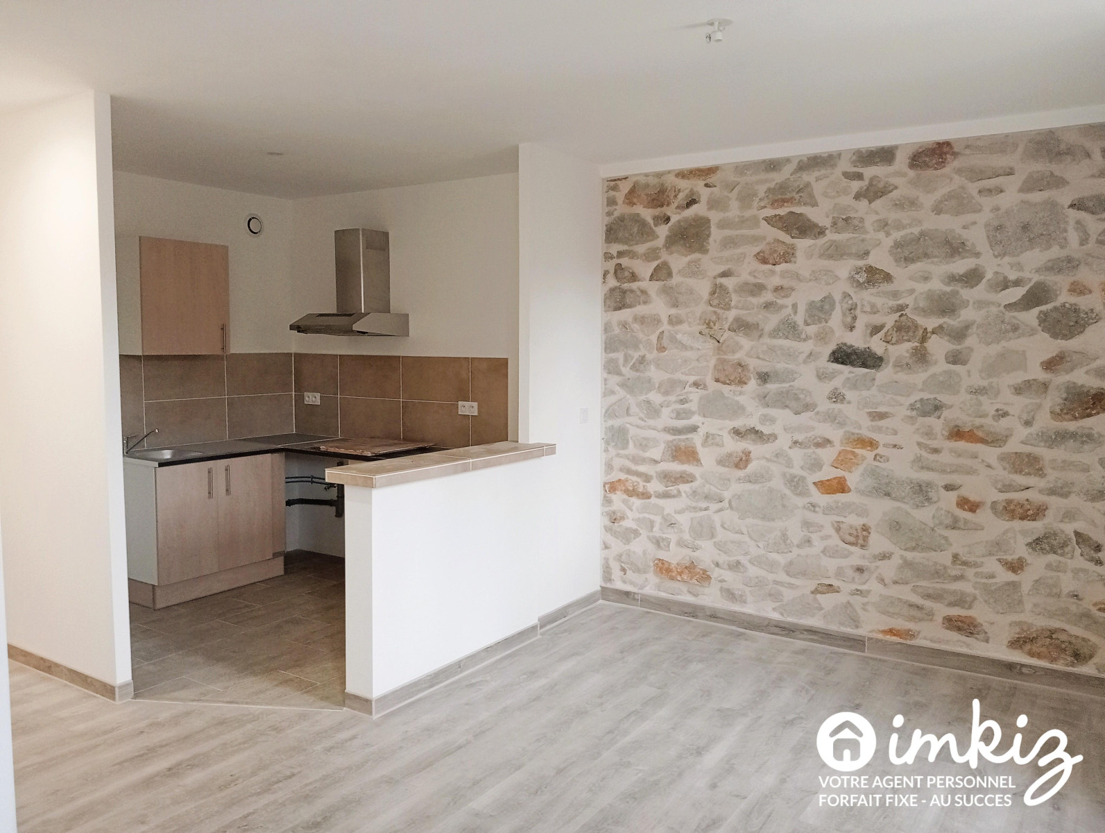 
                                                Vente
                                                 Immeuble rénové - 8 appartements