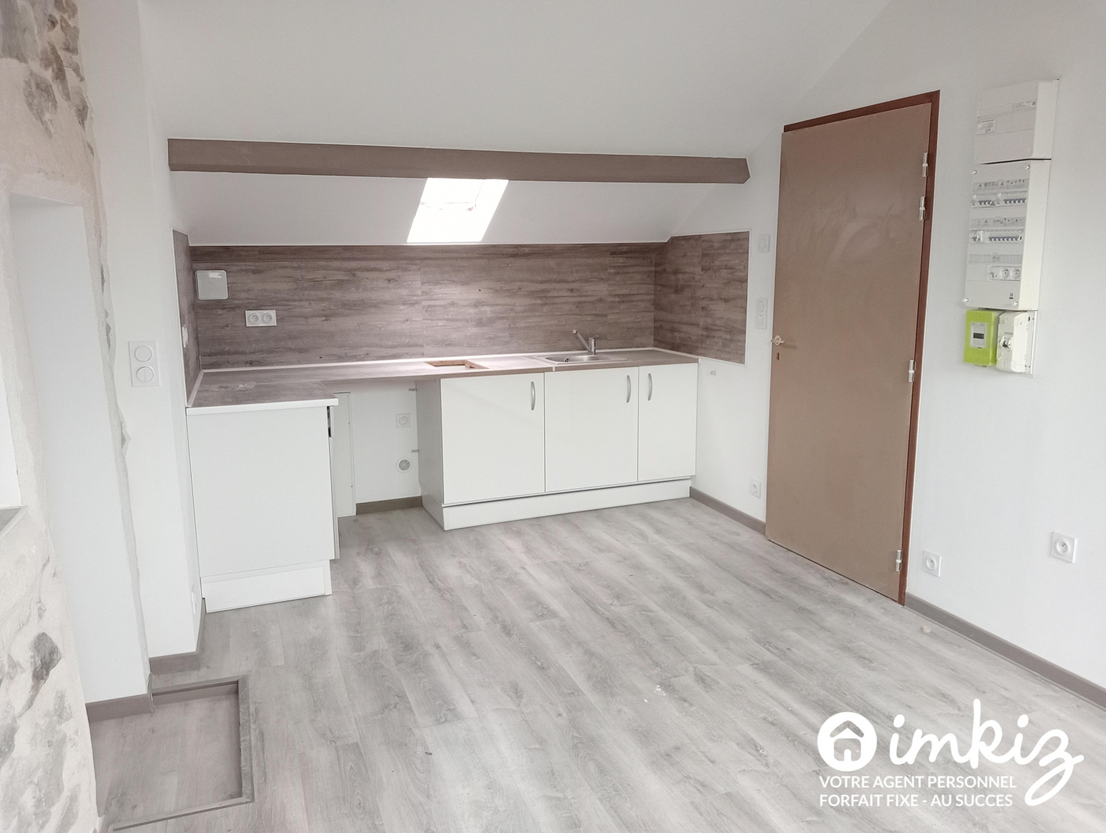 
                                                Vente
                                                 Immeuble rénové - 8 appartements