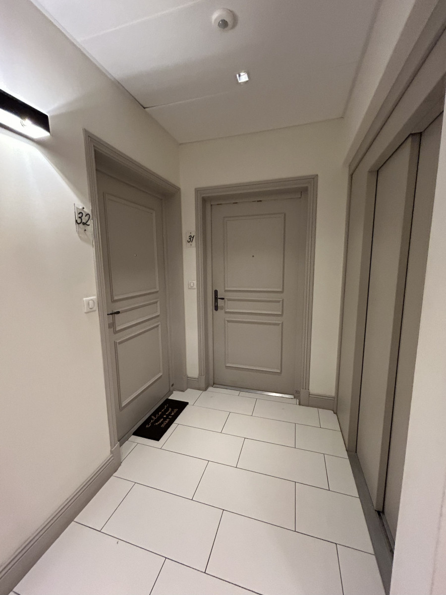 
                                                Vente
                                                 Immeuble résidentiel - Sète 34 - 1 573 m²