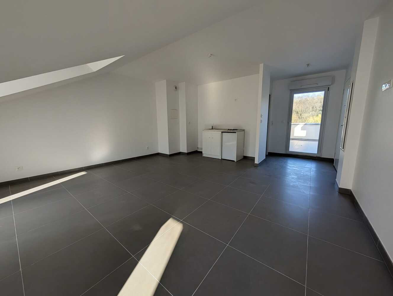 
                                                Vente
                                                 Immeuble Vaujours