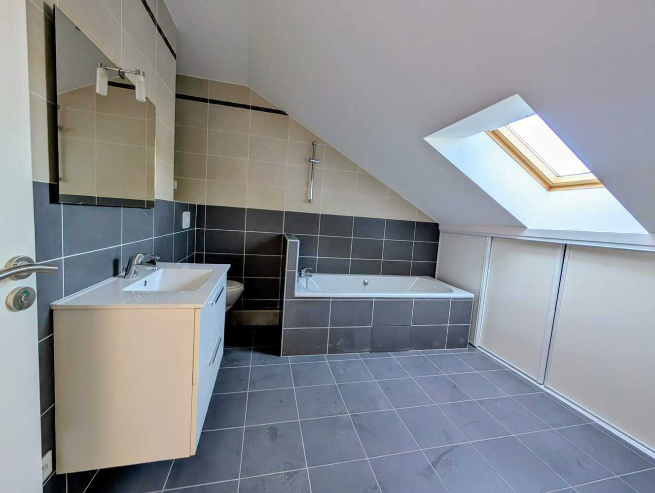 
                                                Vente
                                                 Immeuble Vaujours