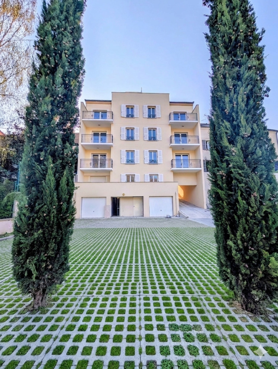 
                                                Vente
                                                 Immeuble Vaujours