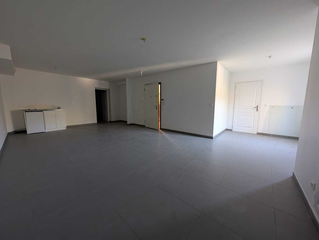 
                                                Vente
                                                 Immeuble Vaujours