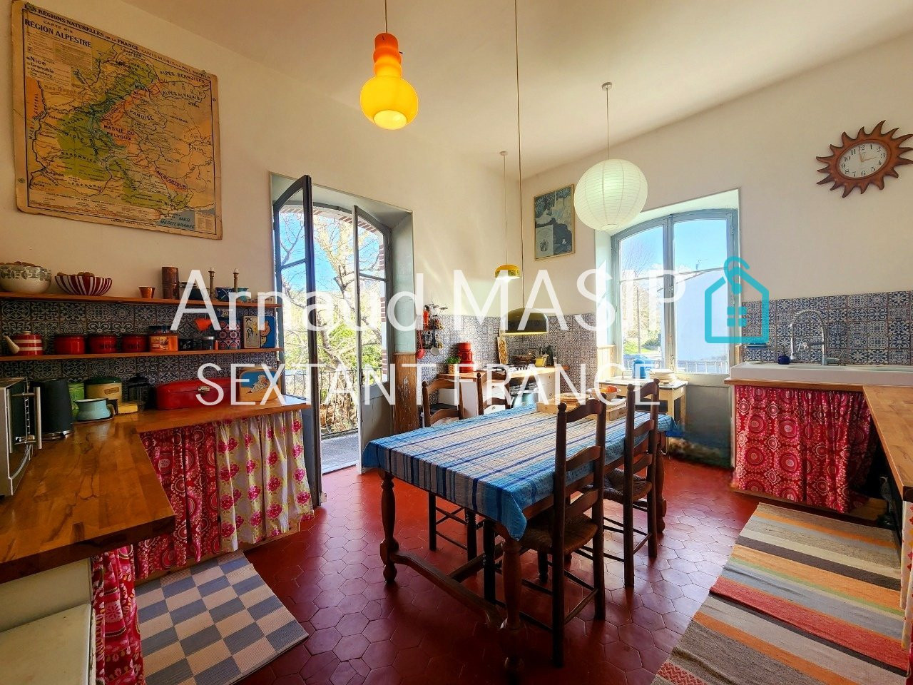 
                                                Vente
                                                 IMPOSANTE MAISON DE CARACTERE 220M² HAB, JARDIN, ATELIERS, GGE