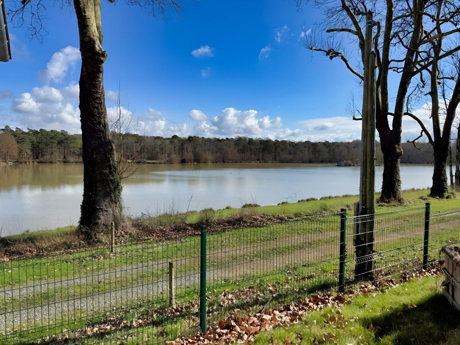 
                                                Vente
                                                 INDRE ET LOIRE DOMAINE D'EXCEPTION 46 HA