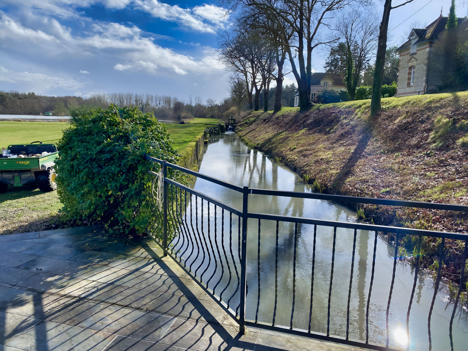 
                                                Vente
                                                 INDRE ET LOIRE DOMAINE D'EXCEPTION 46 HA