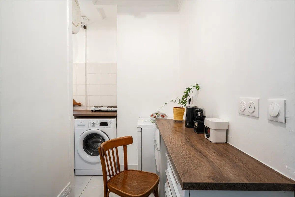 
                                                Location
                                                 Ink Velvet Paris 18 2P meublé 28m²
