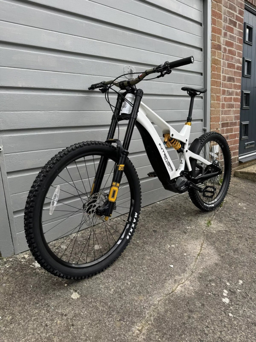 
                                                Vélos
                                                 Intense Tazer MX Pro - Neuf - Modèle 2024