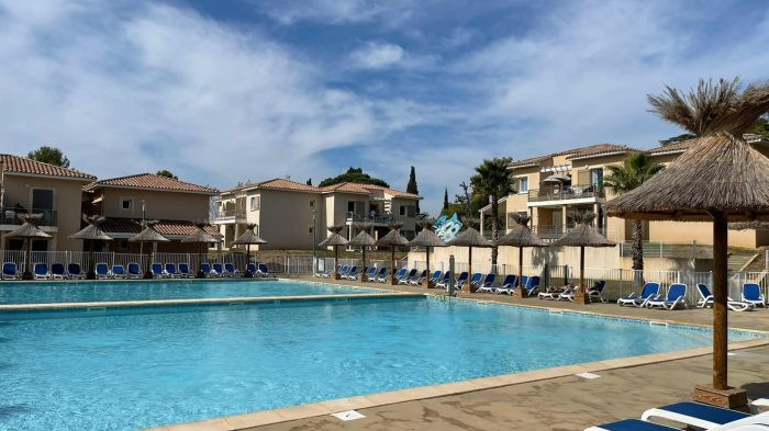 
                                                Vente
                                                 Investissement au soleil!