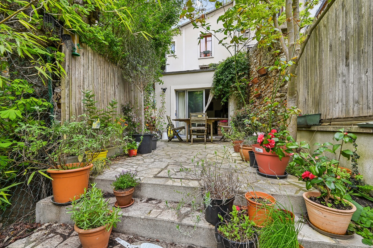 
                                                Vente
                                                 INVESTISSEMENT EN VIAGER OCCUPE À SEVRES