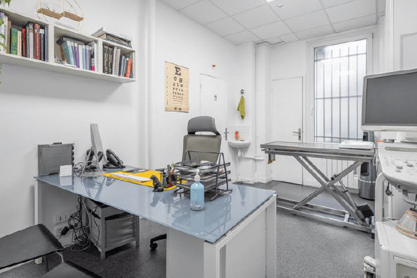 
                                                Vente
                                                 Investissement - Local - Paris 12ème