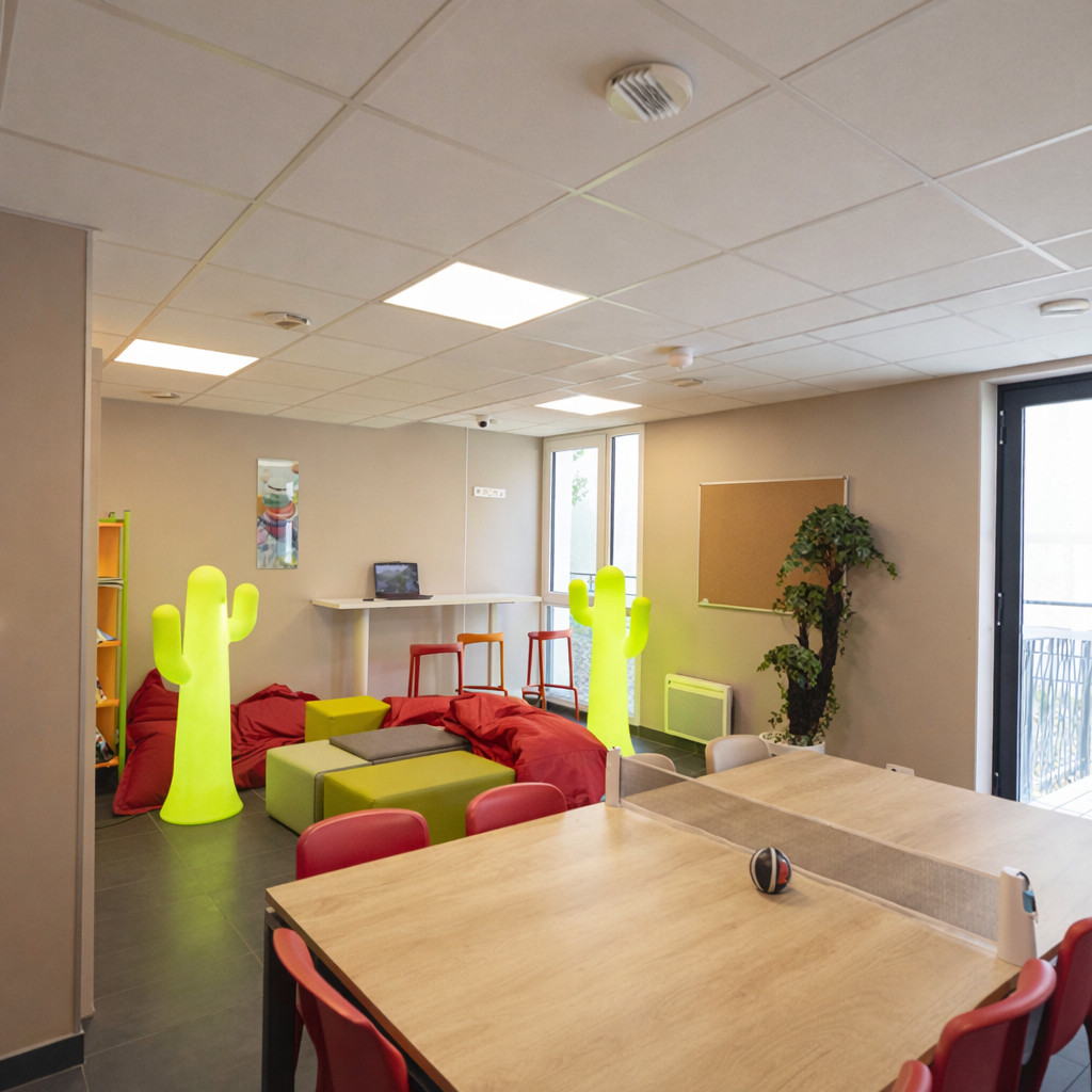 
                                                Vente
                                                 Investissement locatif - studio 2e étage