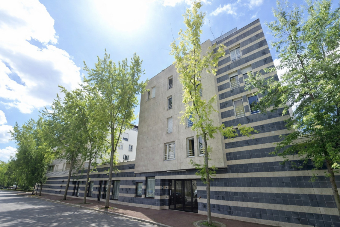 
                                                Vente
                                                 Investissement locatif - studio 2e étage