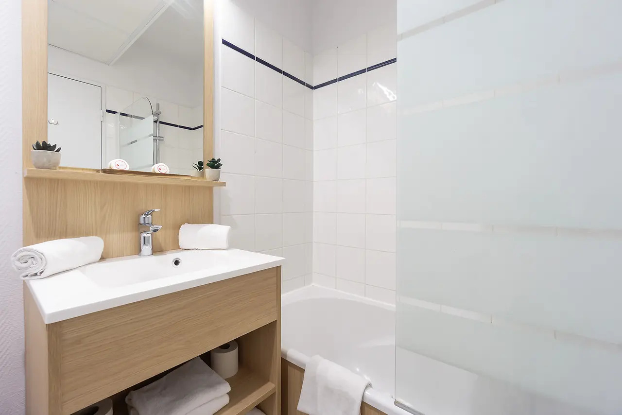 
                                                Vente
                                                 Investissement locatif - studio 4e avec balcon