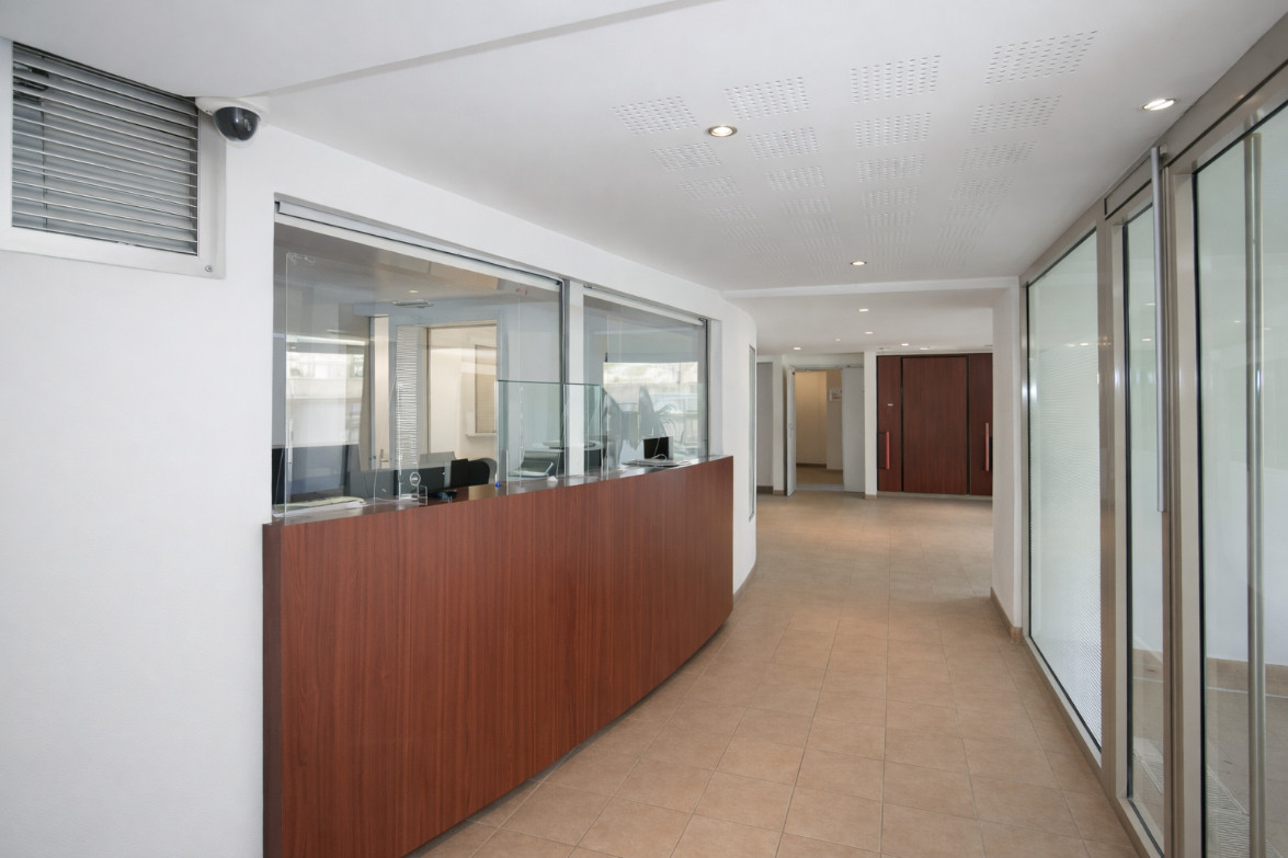 
                                                Vente
                                                 Investissement locatif - studio meublé + parking