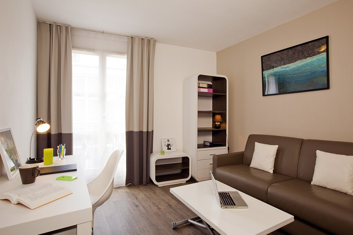 
                                                Vente
                                                 Investissement locatif - studio Paris 11e