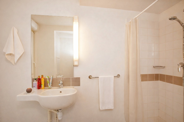 
                                                Vente
                                                 Investissement locatif - studio + parking
