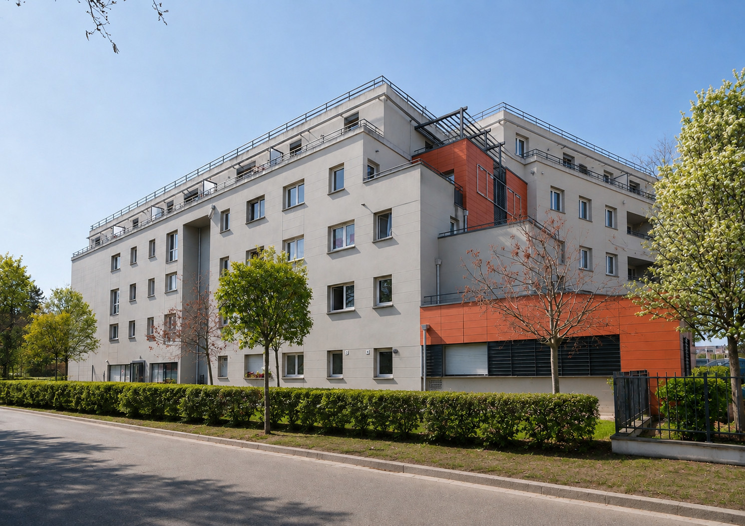 
                                                Vente
                                                 Investissement locatif - t1bis - 7% net