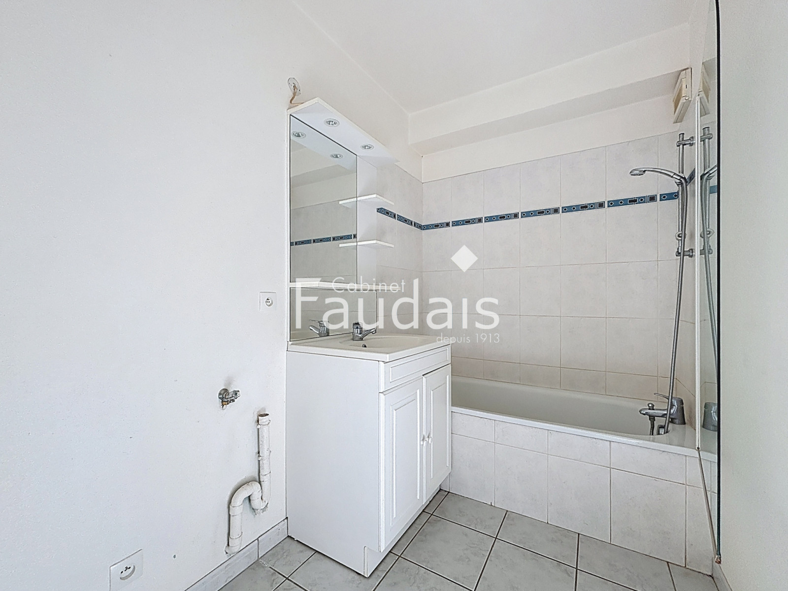 
                                                Vente
                                                 INVESTISSEMENT LOCATIF T3 AVEC BALCON ET PARKING