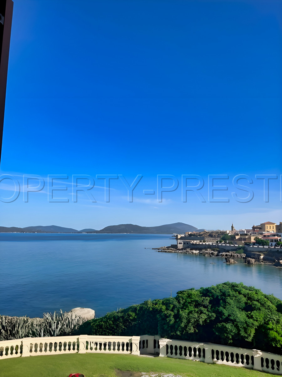 
                                                Vente
                                                 ITALIE- HÔTEL 5* spa PIEDS DANS L'EAU