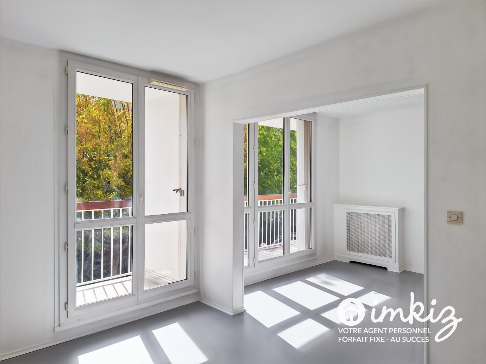 
                                                Vente
                                                 Ivry-sur-Seine  4 pièces avec balcons cave et box