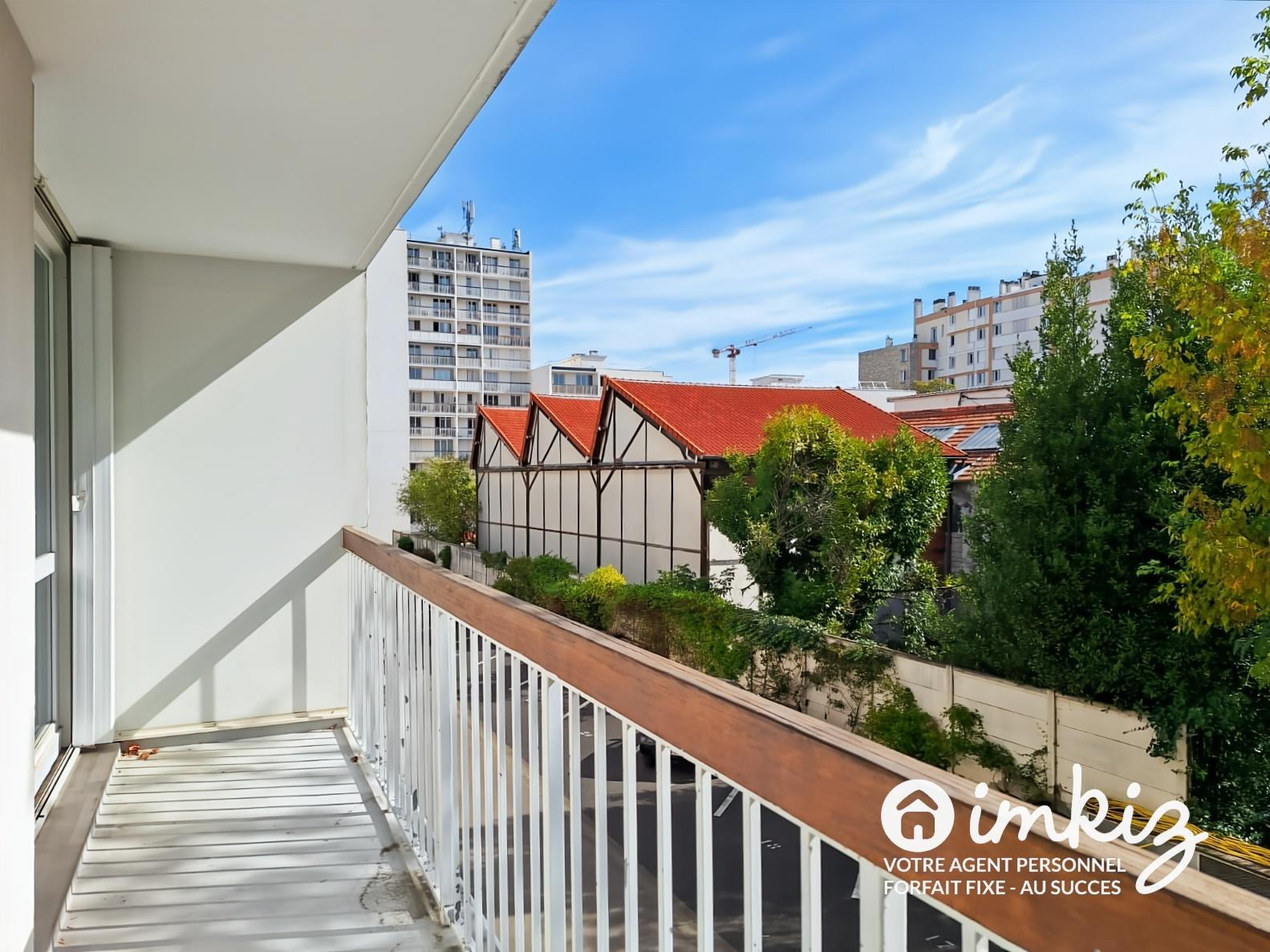 
                                                Vente
                                                 Ivry-sur-Seine  4 pièces avec balcons cave et box