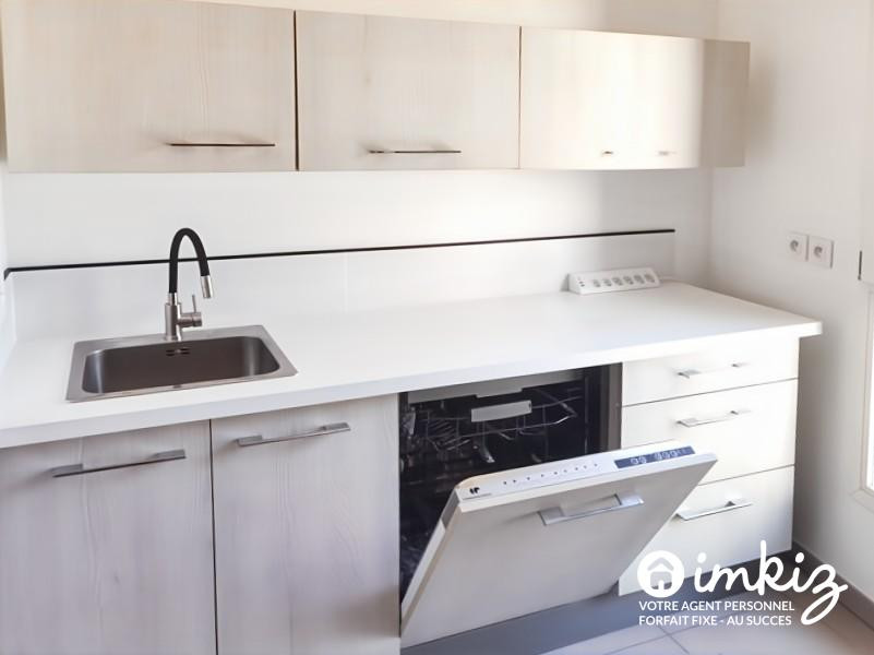 
                                                Vente
                                                 Ivry-sur-Seine  4P rénové avec balcon et parking