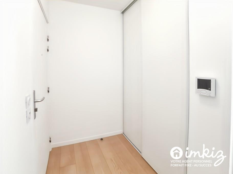 
                                                Vente
                                                 Ivry-sur-Seine  4P rénové avec balcon et parking