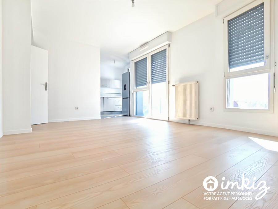 
                                                Vente
                                                 Ivry-sur-Seine  4P rénové avec balcon et parking
