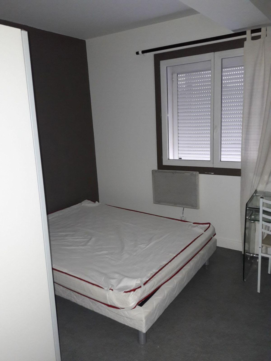 
                                                Colocation
                                                 J ai 2 chambres à louer
