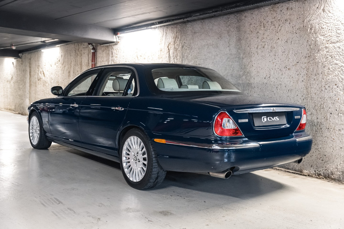
                                                Voiture
                                                 Jaguar Daimler Super Eight LWB