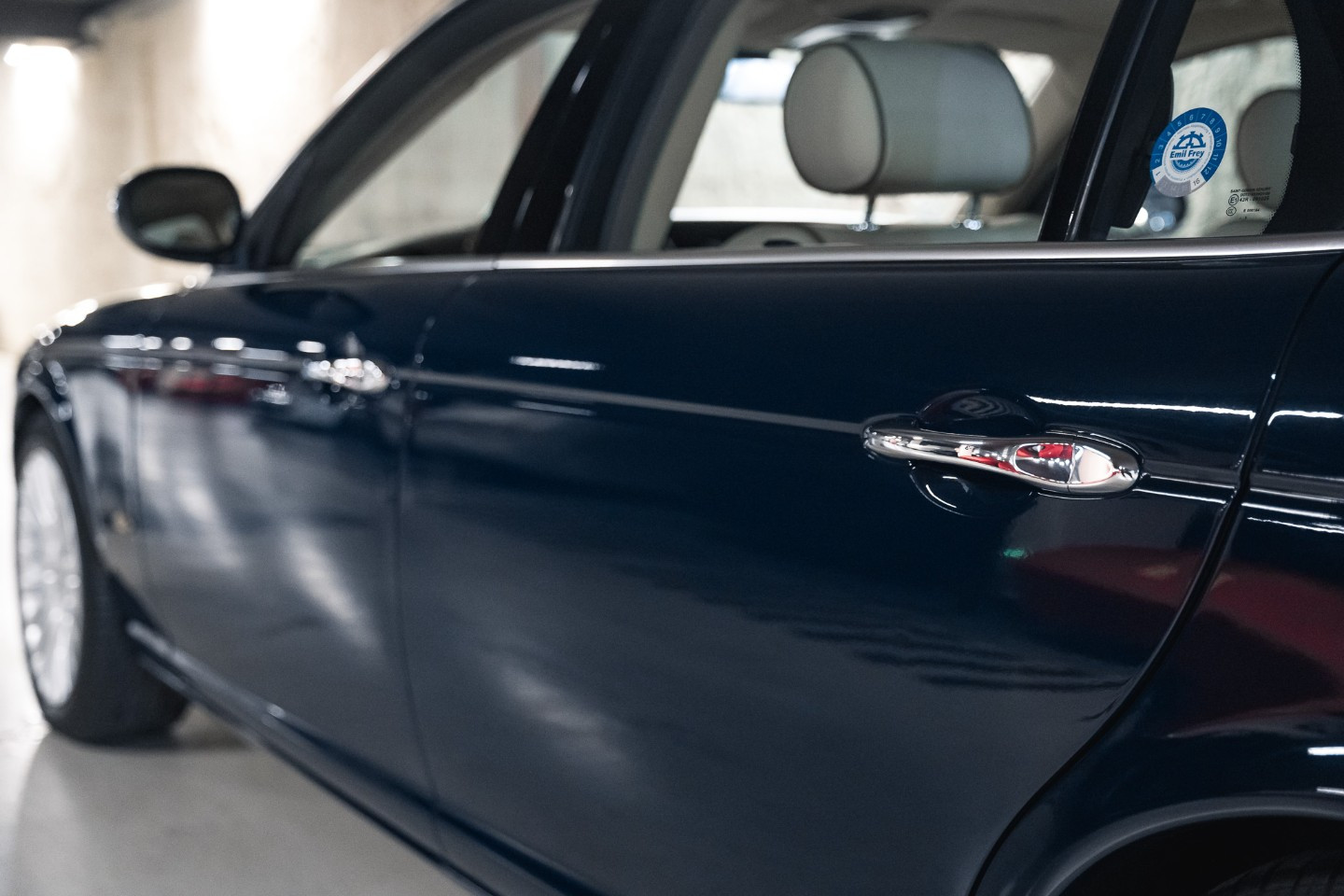 
                                                Voiture
                                                 Jaguar Daimler Super Eight LWB