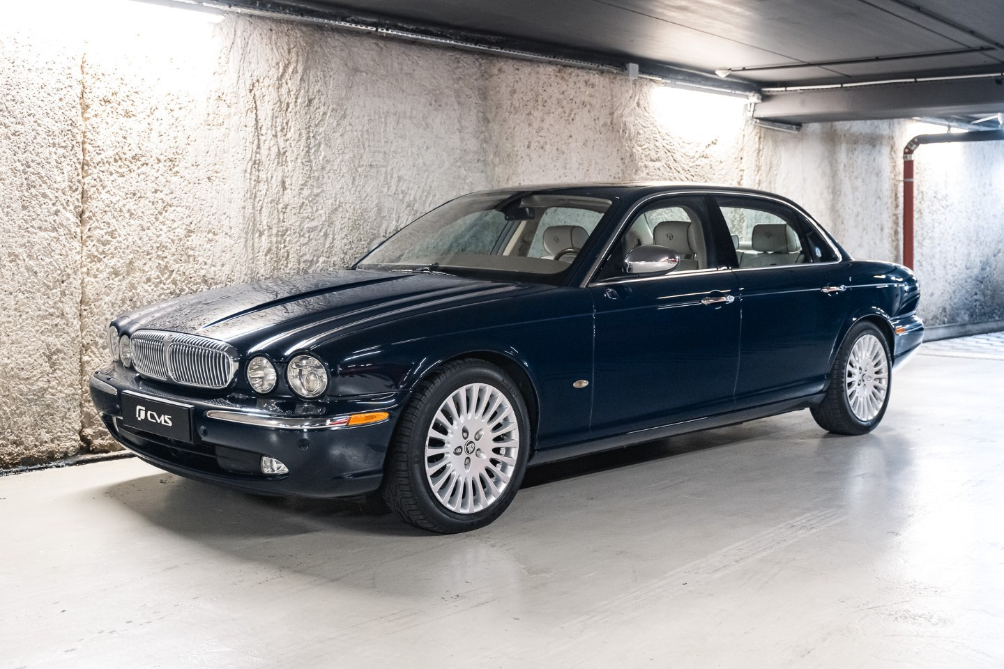 
                                                Voiture
                                                 Jaguar Daimler Super Eight LWB