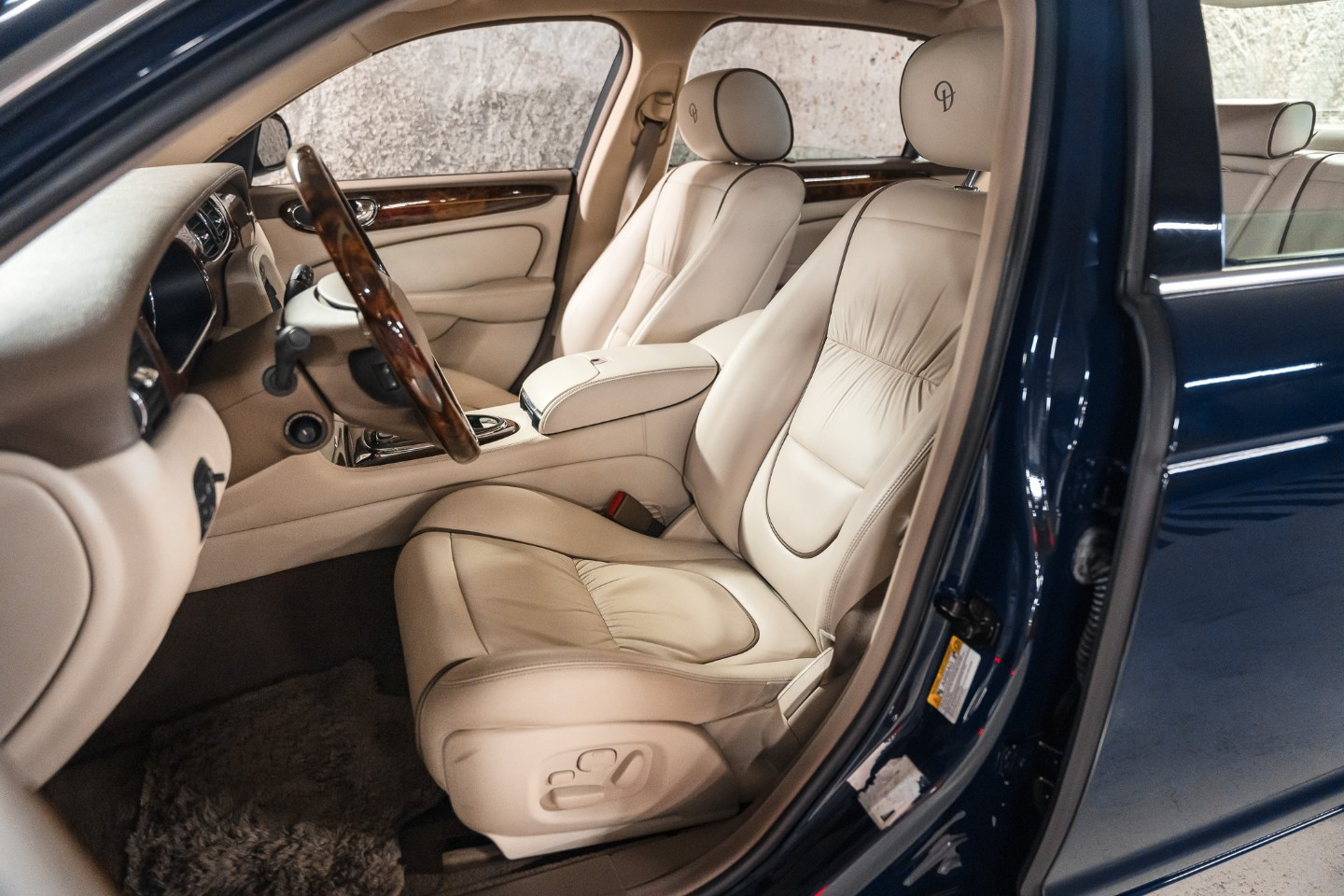 
                                                Voiture
                                                 Jaguar Daimler Super Eight LWB