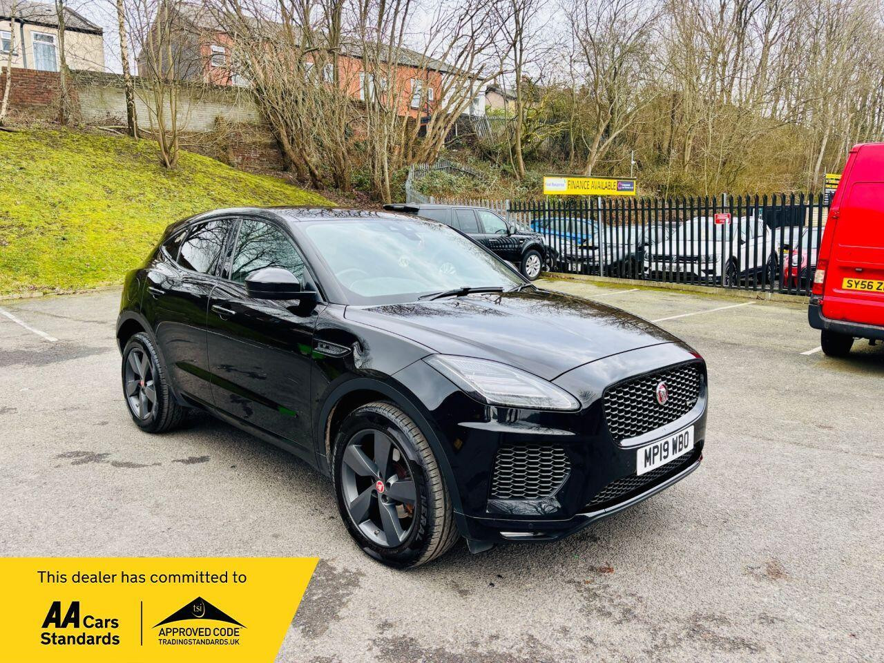 
                                                Voiture
                                                 Jaguar E-Pace 2.0 D150 R-Dynamic S SUV 5dr Diesel Auto AWD Euro 6 (s/s) (150 ps) AUTO MOT 7/26 FSH ULEZ 70K