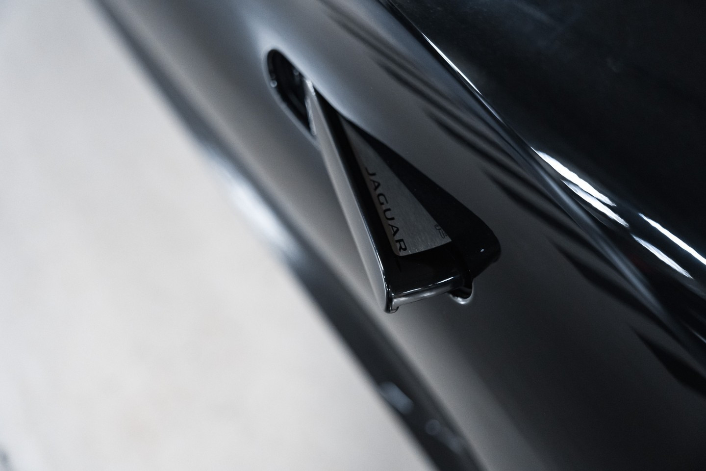 
                                                Voiture
                                                 Jaguar F-Type S Cabriolet V6 3.0 380