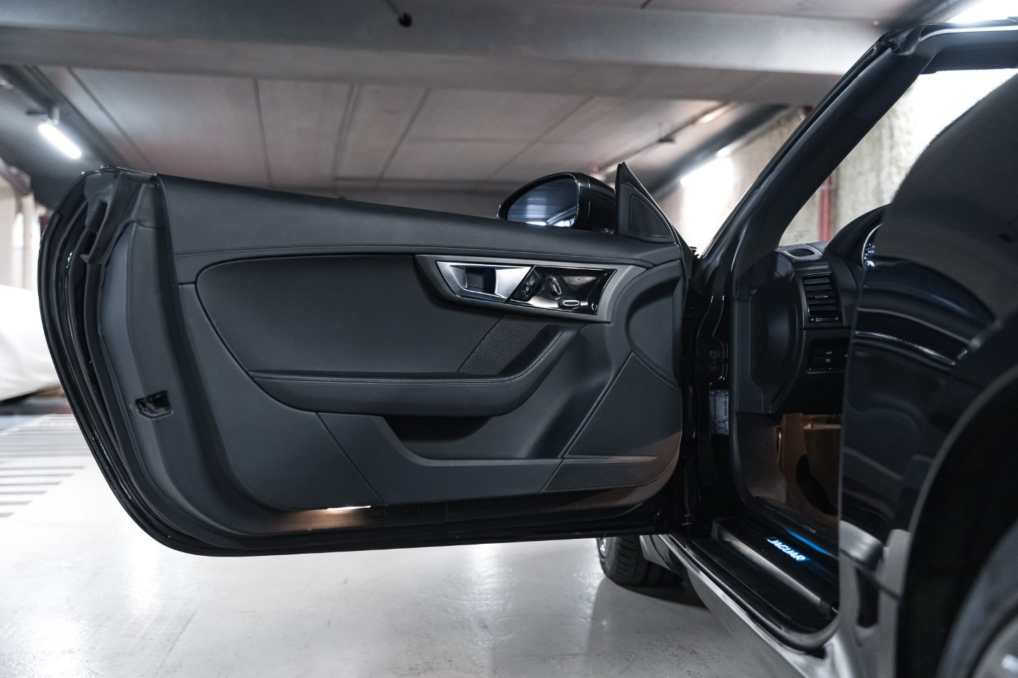 
                                                Voiture
                                                 Jaguar F-Type S Cabriolet V6 3.0 380