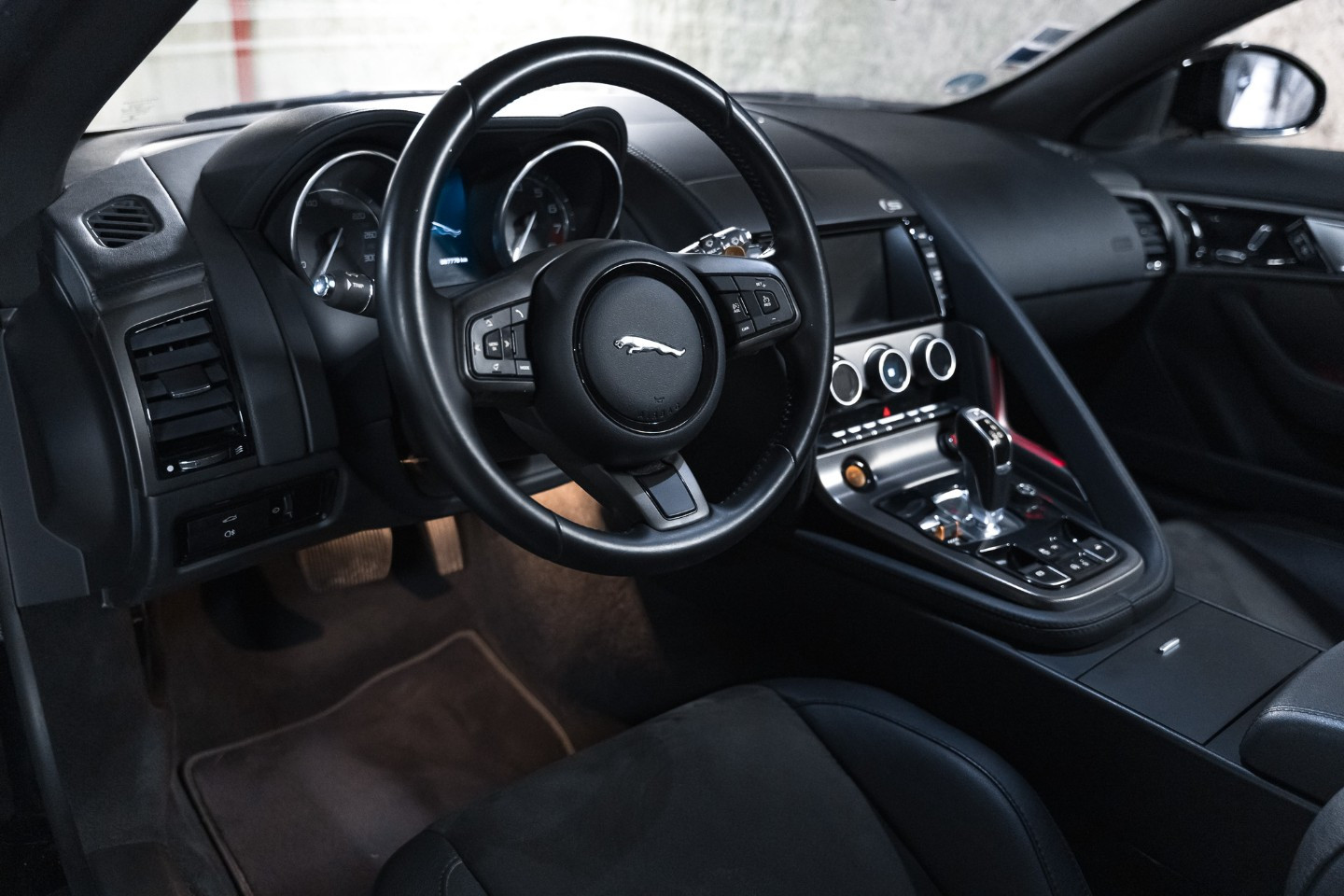 
                                                Voiture
                                                 Jaguar F-Type S Cabriolet V6 3.0 380