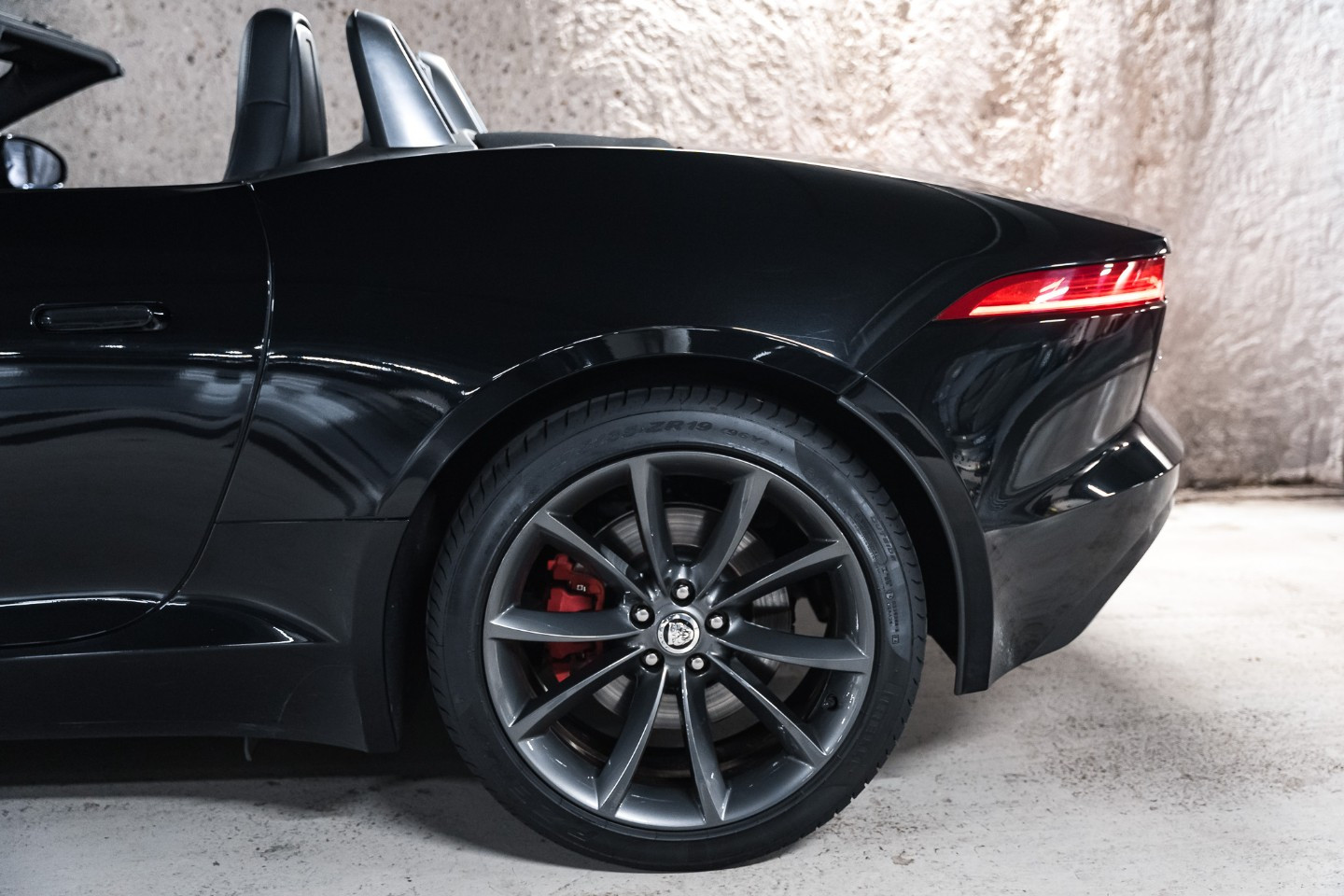 
                                                Voiture
                                                 Jaguar F-Type S Cabriolet V6 3.0 380