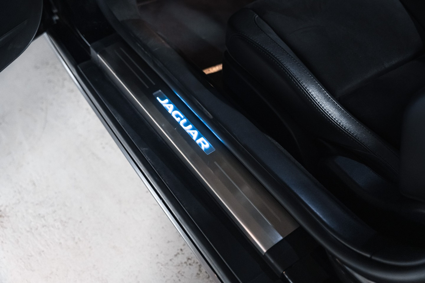 
                                                Voiture
                                                 Jaguar F-Type S Cabriolet V6 3.0 380