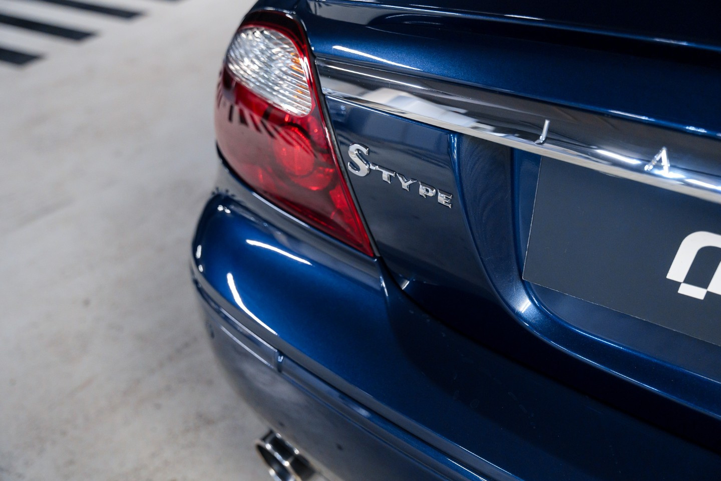 
                                                Voiture
                                                 Jaguar S-Type R Supercharged V8 4.2 396