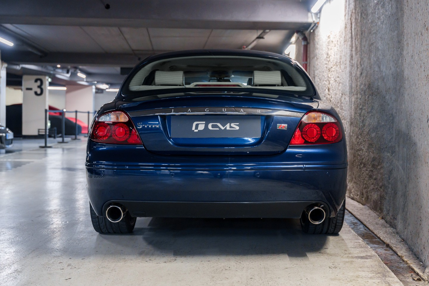
                                                Voiture
                                                 Jaguar S-Type R Supercharged V8 4.2 396